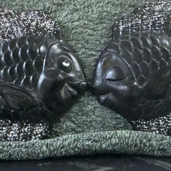 1954 Miller Studios Chalkware Kissing Fish Plaster Black and Sparkly MCM - Picture 2 of 14